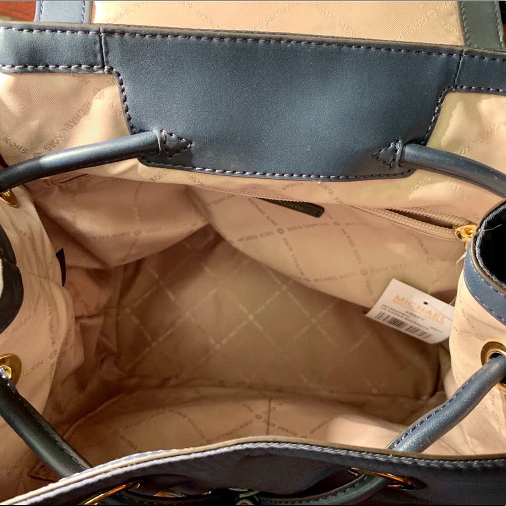 Michael Kors Abbey Large Logo Cargo Backpack - Picture 10 of 16